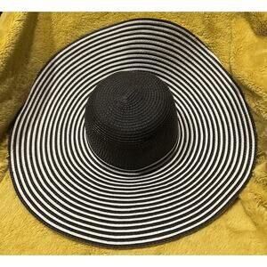 Ellen Tracy Womens black White Stripe Wide Brim Sun Hat Straw One Size Nautical